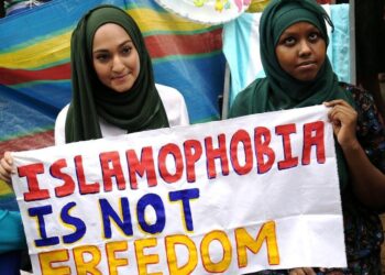 La guerra di Macron ai musulmani crea tensioni anche coi partner occidentali