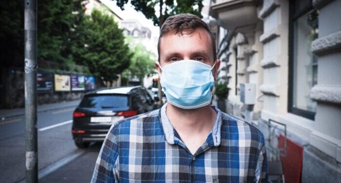 Ritratti pestiferi: Quello sguardo triste sopra la mascherina