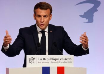 Invece di combattere il razzismo sistemico, la Francia vuole “riformare l’Islam”