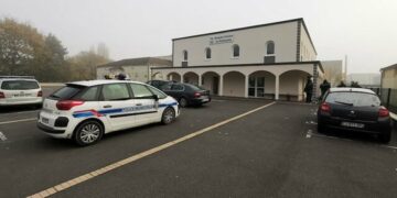 Châteaudun: uomo tenta di incendiare la moschea Mevlana 