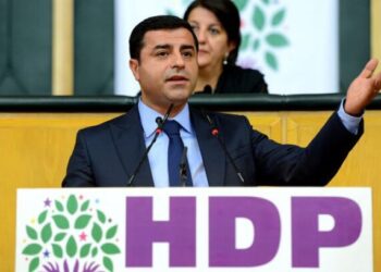 La parabola di Demirtaş: da interlocutore di Erdogan al rischio ergastolo