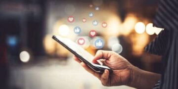 I social dall’utopia alla distopia, la soluzione è pagare il servizio