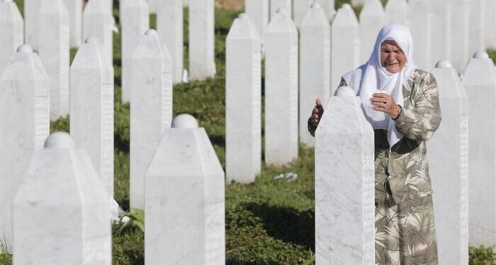 5000 euro di premio ai soldati olandesi complici del genocidio di Srebrenica
