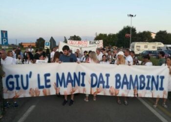 Bambini di Bibbiano: 25 rinvii a giudizio per Foti e gli altri