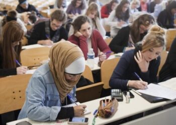 Francia: professore sanzionato per aver spostato un esame per il Ramadan