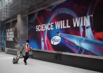 Blackrock e Vanguard: stessi azionisti per Pzifer, Google e Facebook, vaccini e social network in conflitto d’interesse?