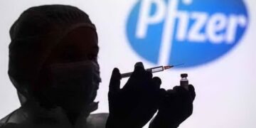 I vaccinati Pfizer 8 volte più esposti alla variante sudafricana, lo afferma uno studio israeliano