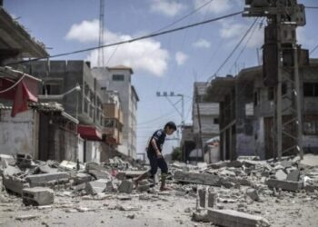 Bombe israeliane a Gaza: 87 vittime di cui 18 bambini, 530 i feriti