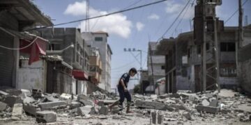 Bombe israeliane a Gaza: 87 vittime di cui 18 bambini, 530 i feriti