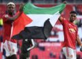 Pogba e Diallo all’Old Trafford con la bandiera palestinese