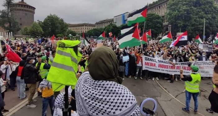 Milano, piazza piena per la Palestina:”Stop al genocidio” 