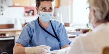 I medici coraggiosi che curano il Covid a casa e l’ostruzionismo di Speranza