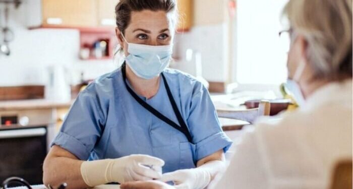 I medici coraggiosi che curano il Covid a casa e l’ostruzionismo di Speranza