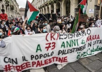 Anche Torino scende in piazza per la Palestina: stop alla pulizia etnica