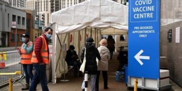 In UK efficacia del vaccino negli over 50 cala al 17%, lo dice il Ministero della Salute