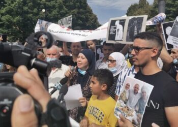 L’abbraccio di Voghera a Youns, la famiglia: aveva bisogno di aiuto ma gli hanno sparato