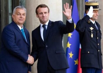 Divisi su tutto ma uniti contro i musulmani: le illogiche alleanze politiche in Europa