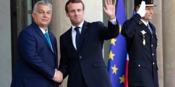 Divisi su tutto ma uniti contro i musulmani: le illogiche alleanze politiche in Europa