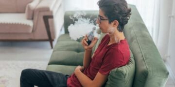 Il vizio elettronico in una società senza male