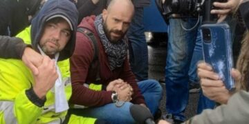 Il silenzio dei musulmani di fronte alla deriva scientista porterà il green pass in moschea?