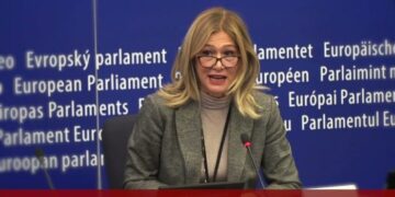 Anche al Parlamento Europeo nasce il Gruppo no-Green Pass