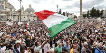 Giù le mani dalle piazze No green pass, manifestare è un barlume di democrazia