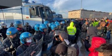 Nella lotta al Green Pass si salda una classe lavoratrice impoverita dal sistema usuraio