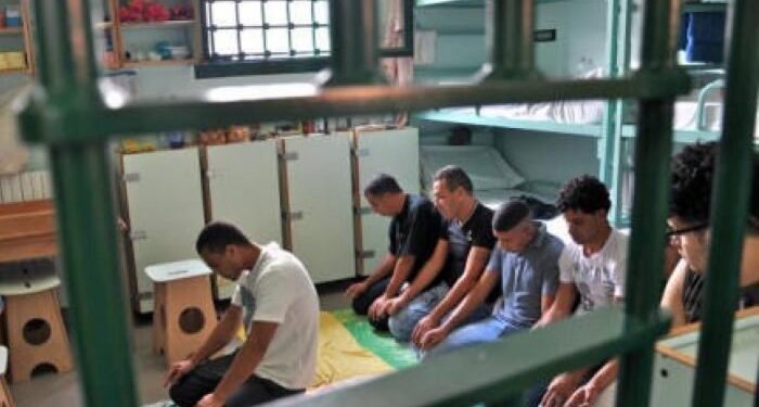 CoranoGratis dona 250 copie della traduzione alle carceri italiane