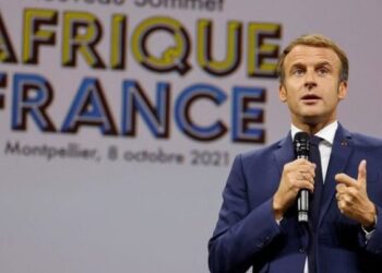 Al Summit Afrique/France 30 Milioni da Macron per la democrazia ma è l’ennesima truffa