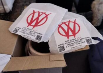 Dopo il terrorismo “islamico” ecco una nuova ossessione securitaria: i no vax