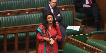 Ex sottosegretario britannico: ho perso il posto in quanto musulmana