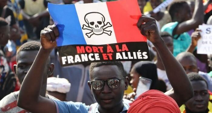 Tra Francia e Mali è crisi profonda: come si è arrivati all’espulsione dell’ambasciatore