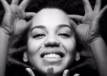 Ofelia Omoyele Balogun e i Corpi Barricati a teatro