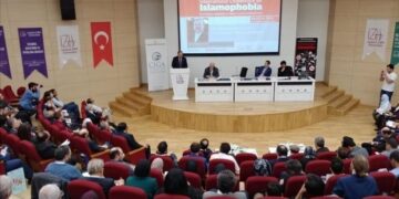 Conferenza internazionale sull’Islamofobia a Istanbul: per alcuni paesi è una politica di Stato