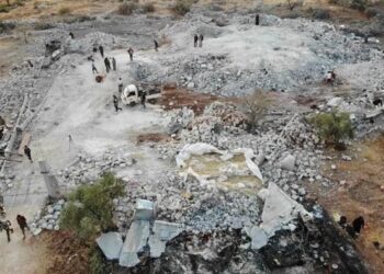 Nuove fosse comuni in Siria, potrebbero essere la prova di crimini di guerra 