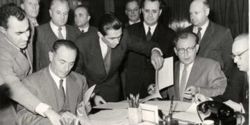 Mattei trattava coi sovietici per l’autonomia energetica, ora abbiamo Di Maio