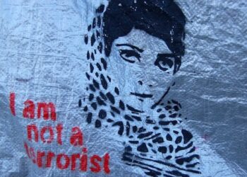 Prevent il progamma di sorveglianza sui musulmani britannici viola i diritti umani