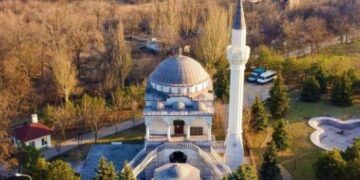 La moschea di Mariupol non è stata colpita dai russi