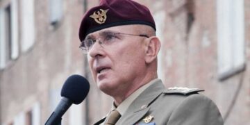 Giacalone contro i ceceni ma il generale Bertolini lo stoppa: fastidiosamente razzista