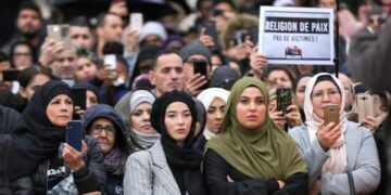 L’ONU contro la Francia sul hijab: ha violato il diritto internazionale