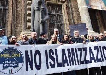 Breve guida di sopravvivenza islamica nell’Italia di Giorgia Meloni 