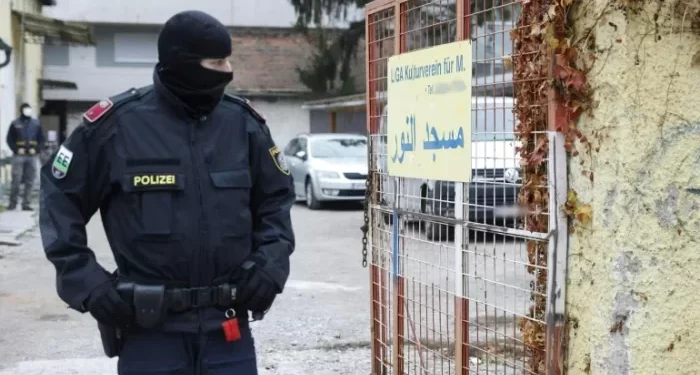 A due anni dal raid i musulmani austriaci continuano ad essere criminalizzati