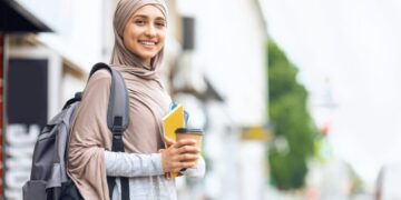 Dall’esotismo al protagonismo: urge una politica comunitaria per l’educazione islamica in italiano 