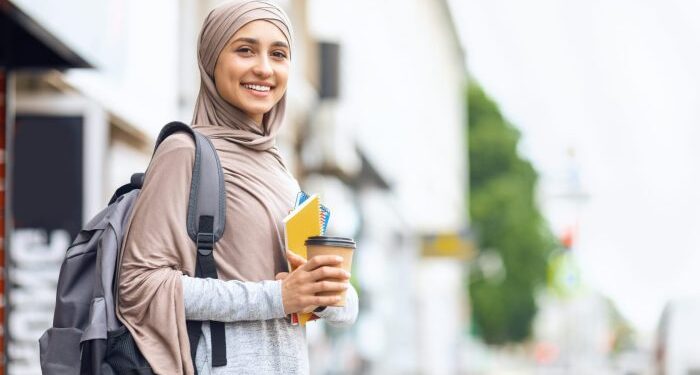 Dall’esotismo al protagonismo: urge una politica comunitaria per l’educazione islamica in italiano