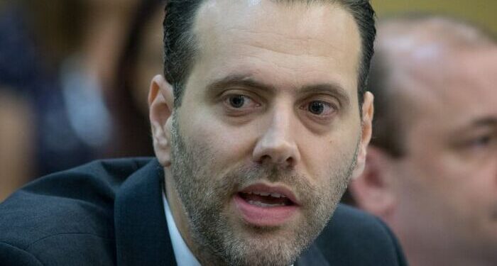 Israele tenta di sopprimere la verità sull’occupazione: censurati i due documentari critici ‘H2: Occupation Lab’ e ‘Two Kids a Day’