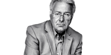 Nel suo ‘Irriducibile’ il fisico Federico Faggin smonta il dogma materialista e fa aleggiare la presenza di Dio 