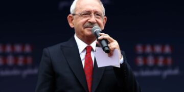 Espellerò i profughi siriani: Kilicdaroglu al ballottaggio punta tutto sulla xenofobia