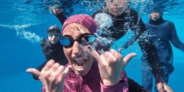 Un Party in piscina per sole donne e la leghista Tovaglieri dà di matto