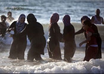 L’attacco al burkini è un attacco alle donne