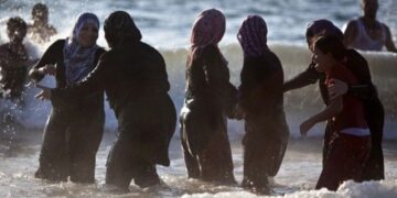 L’attacco al burkini è un attacco alle donne